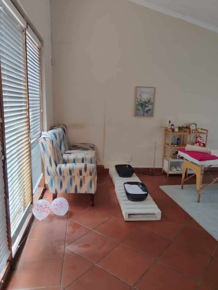 5 Bedroom Property for Sale in Schoemansville North West